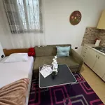 Hotel Dibra Near Center Of