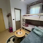 Hotel Dibra Near Center Of