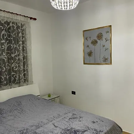 Hotel Dibra Near Center Of 5*