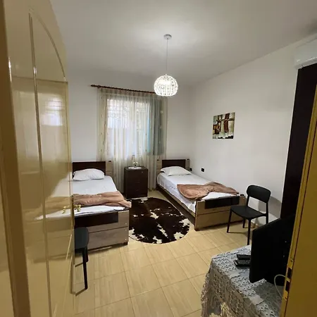 Hotel Dibra Near Center Of Szkodra