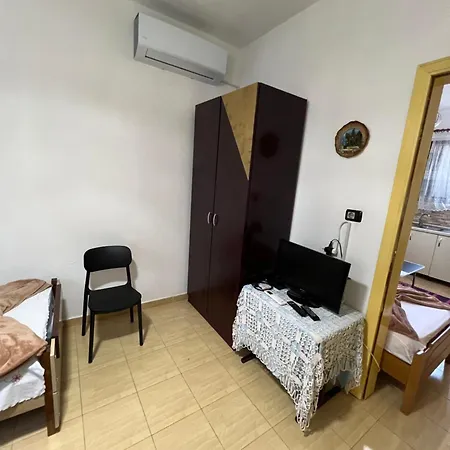 Dibra Near Center Of Hotel