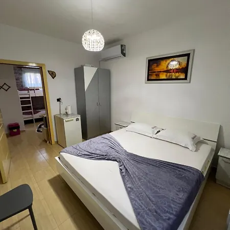 Dibra Near Center Of Hotel Shkodër