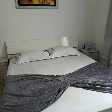 Hotel Dibra Near Center Of Shkoder
