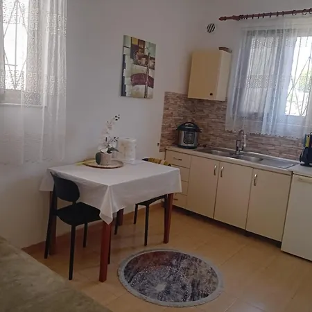 Dibra Near Center Of Hotel 5*